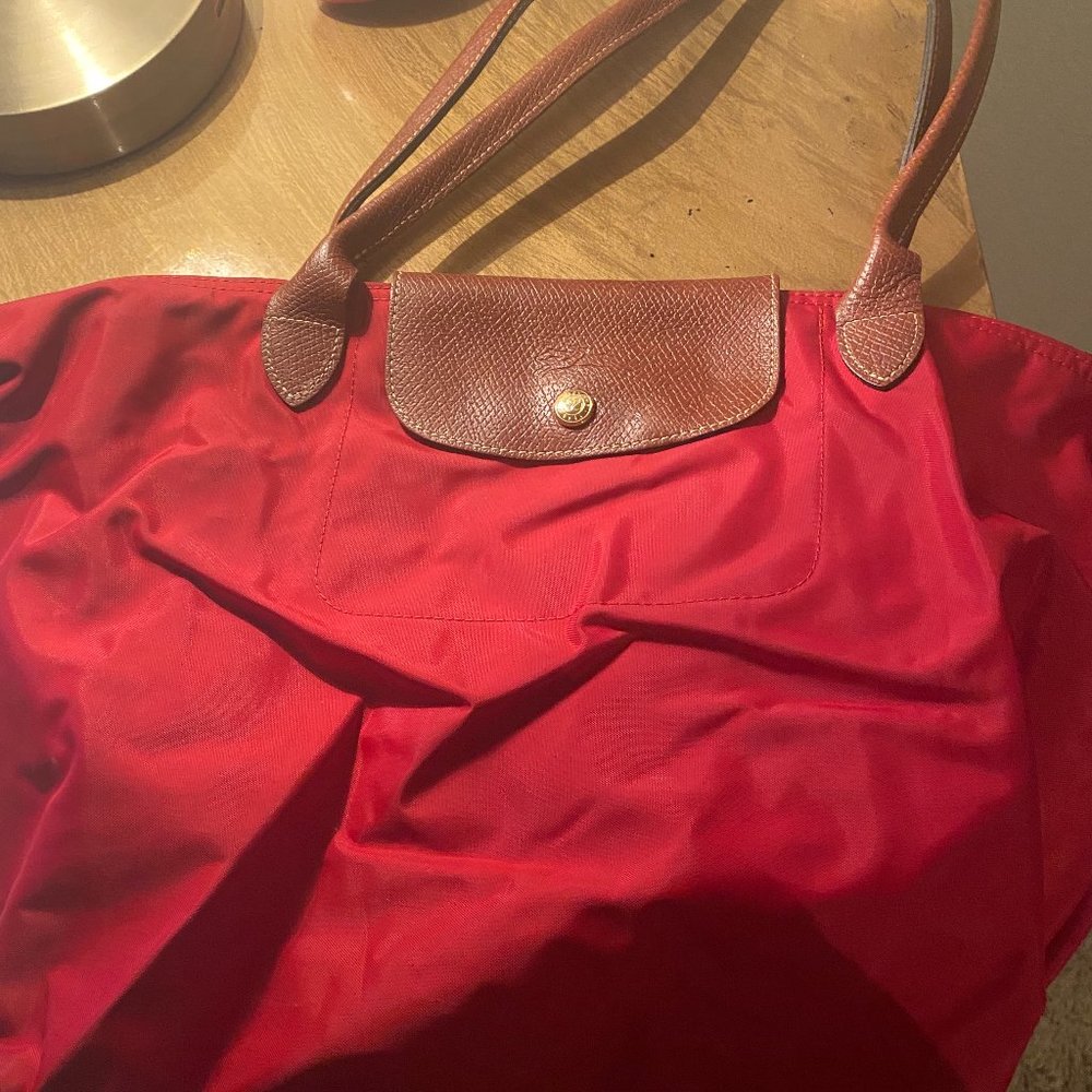 Longchamp Le Pliage Medium Handbag